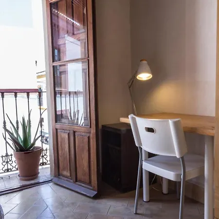 Alameda Hostal *
