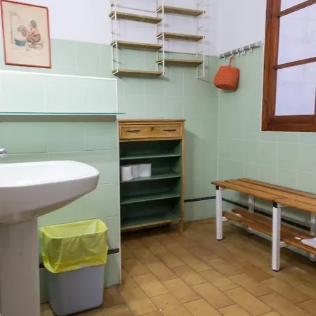 Alameda Hostal *
